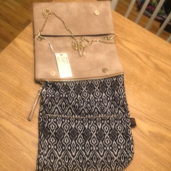 Urban Expressions Bags | Multi Use Clutch Purse | - Picture 5 of 5